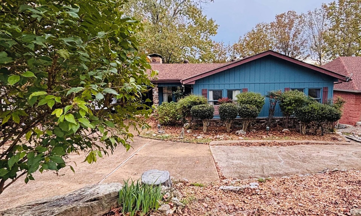 Cherokee Village House | Your Lakefront Escape in Cherokee Village on Lake Thunderbird Awaits