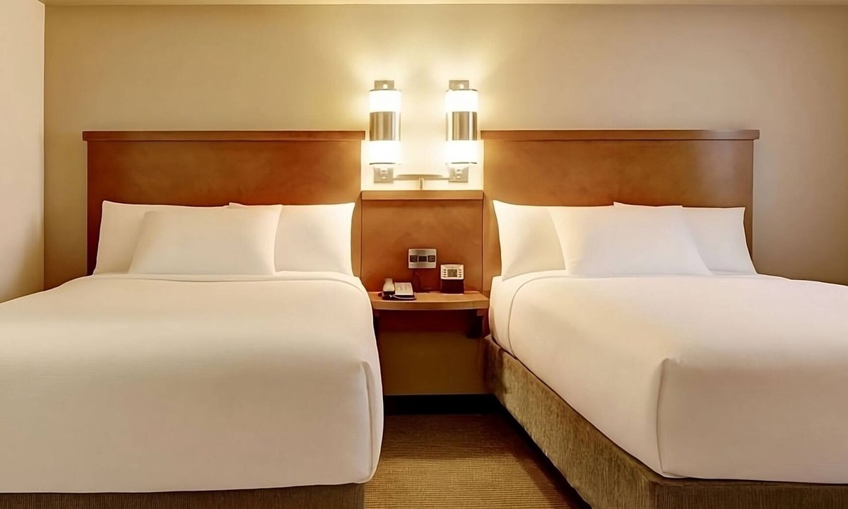 Gwinnett Place Hotel | Your Relaxing Getaway Awaits! 2 Units w/Free Breakfast near McDaniel Farm Park