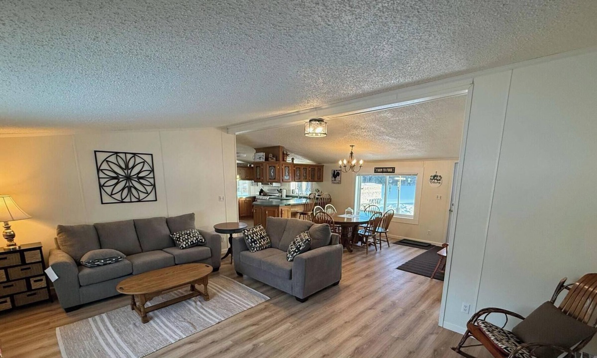 Pembine House | Z Farm Roost