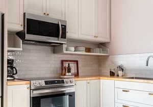2-South: Cozy 2BR in Downtown Nashville, IN w/Rooftop Patio