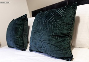 City Centre Studio 1 with Free Wifi and Smart TV by Yoko Property