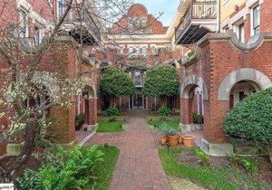 Cute Condo Walking Distance to Downtown Greenville