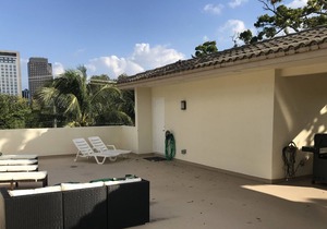 Home in Fort Lauderdale with POOL and ROOFTOP
