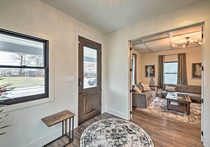 Indianapolis Luxury: House w/Yard <2Mi to Downtown