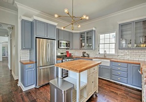 New Orleans Home w/Patio - 2 Mi to French Quarter!