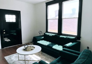 Remodeled historical 4 bedroom 7 min away from the French Quarter.