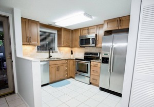 Stone’s Throw Villas | Pool & Alfresco Dining | 5-Minute Walk to Beach