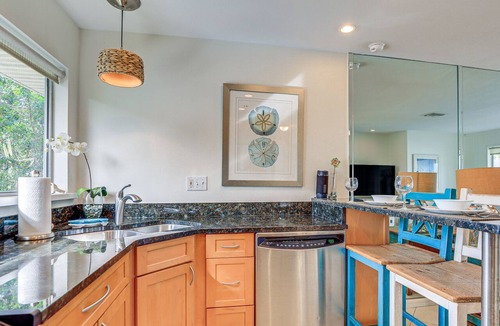 Siesta Key Condo | 1/2 Mi to Beach! Siesta Key Home w/Lanai