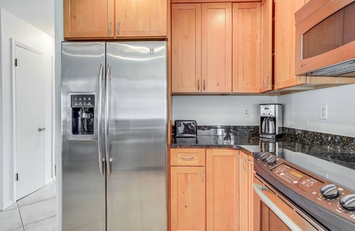 Siesta Key Condo | 1/2 Mi to Beach! Siesta Key Home w/Lanai
