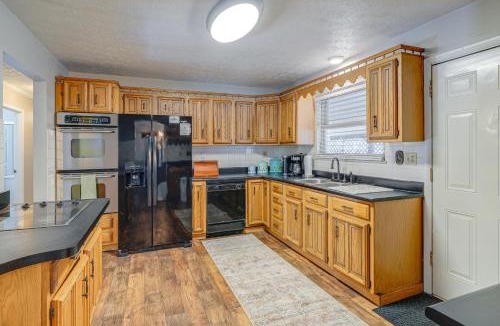Belle Apartment | 1/2 Mi to Kanawha River: Quiet Escape w/Patio