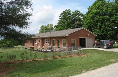 Lexington House | 1.4 Miles from the ~ KY ~ Horse Park Premise ID 12268400-3