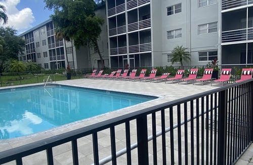 North Miami Beach Apartment | 1 Bed one bath with sleeper sofa large living room.