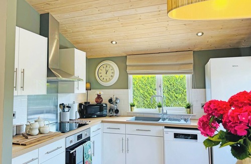 Scawton Ski Chalet | 1 bedroom accommodation in Easingwold