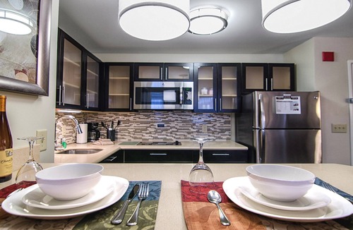 Marquette Apartment | 1-Bedroom King Suite w/Full Kitchen, MI