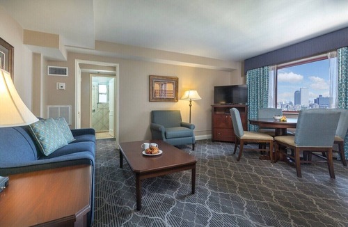 Faubourg Lafayette Resort | 1 bedroom - sleeps 4 for Jazz Fest 2026