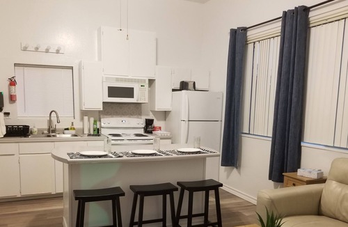 Lakeview Apartment | 1 Bedroom unit with a full kitchen and living room