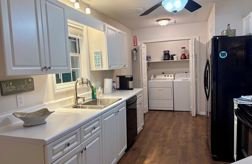 Surfside Beach House | 1 block to beach Pet friendly large deck & living space +plenty PK