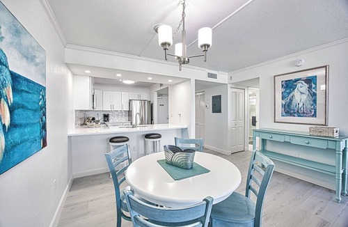 Sanibel Condo | 1 BR Gulf Front Sanibel Condo - 25 Steps to the the Beach