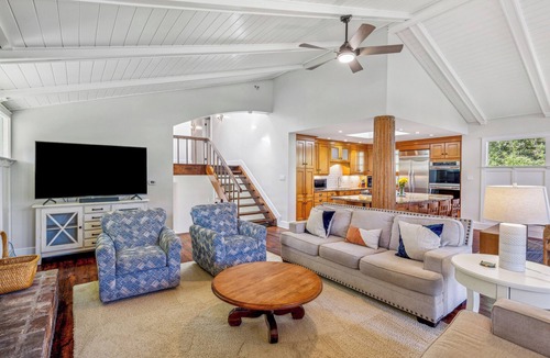 Oceanside House | 1 Catbird @ Sea Pines | Golf Views | Steps From Beach | Game Room | Scenic Screened Porch