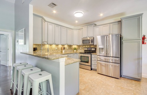 Waveland House | < 1 Mi to Beach - Home w/Deck & Yard in Waveland!