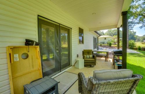Anderson House | 1 Mi to Lake Hartwell: Updated Retreat w/Patio!
