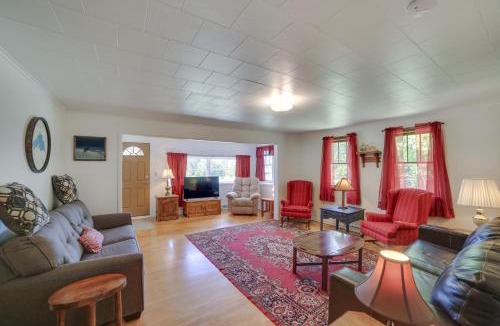 Laurium House | 1 Mi to Lake Superior: Cottage w/Sauna & Rec Room