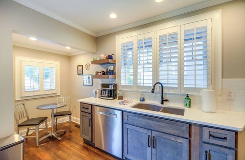 Bristol House | 1 Mi to Music & State St! Updated Bristol Home