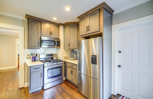 Bristol House | 1 Mi to Music & State St! Updated Bristol Home