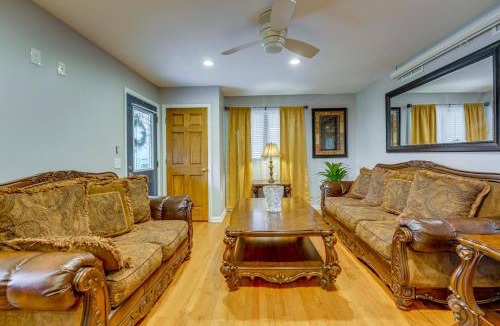 Auburn Hills House | < 1 Mi to Oakland University: Cozy Retreat w/Yard