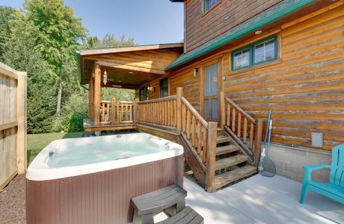 Port Austin House | 1 Mi to Public Beach: Port Austin Cabin w/Hot Tub