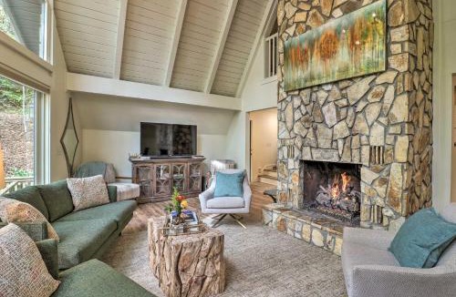 Highlands House | 1 Mi to Town: Chalet-Style Highlands Retreat