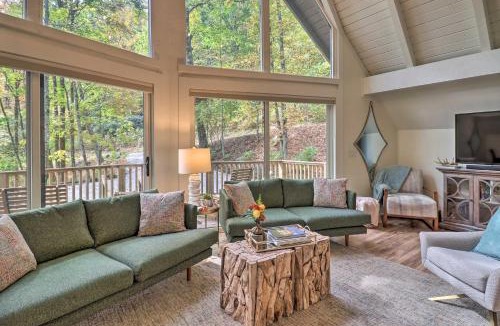 Highlands House | 1 Mi to Town: Chalet-Style Highlands Retreat