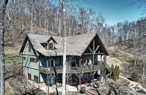 Lansing Cabin | 1 Starry Night-5 BR, 4BA with Stunning Views, Hot Tub, WIFI, AC, Fire Pit