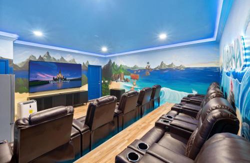 Four Corners House | 10 BR Home, Themed Rooms, Private Pool, in New Windsor Cay Resort
