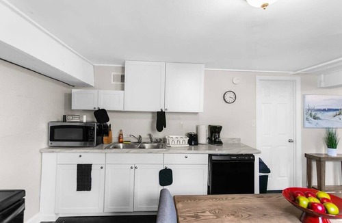 Birmingham House | 10 Mins to Downtown! Modern in Magic City- Unit B
