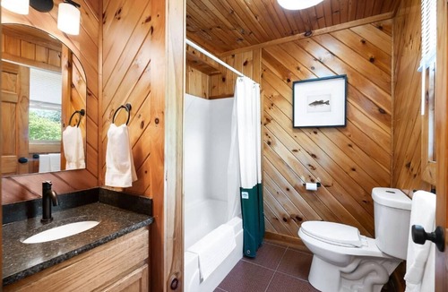 Allons Cabin | 10 Person Golden Cedar Lodge 16 - 2 Floors and a 3rd floor loft, entertainment room, full kitchen