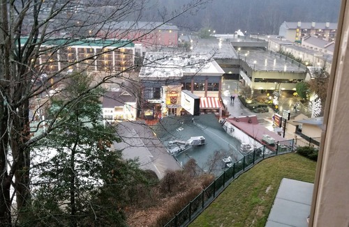 Gatlinburg Condo | 110 Bon Air Drive. Scenic Downtown Gatlinburg . Wonderful Restaurants.