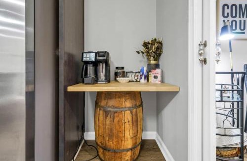 Shelby Park Apartment | 1271 S Preston St