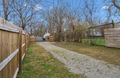 Shelby Park Apartment | 1271 S Preston St