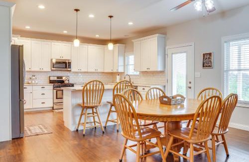 Rutland House | 14 Mi to Ark Encounter: Rural Corinth Escape!