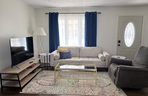 Lafayette House | 15 min to Purdue w/fenced yard