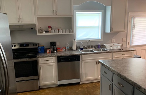 Rogersville House | 1500 sq ft house located on m y farm. open floor plan