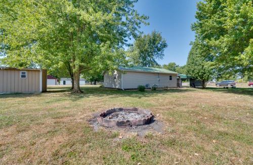 Montrose House | 16 Mi to Lake Sara Beach - Pet-Friendly Home