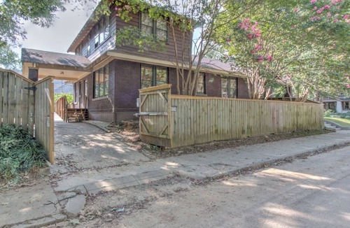 Cooper-Young Historic District House | 1927 Craftsman Bungalow | Walk to Cooper-Young