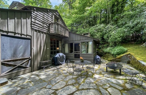 Highlands Cabin | 1935 Called. It Wants You to Stay a While | Laurelwood