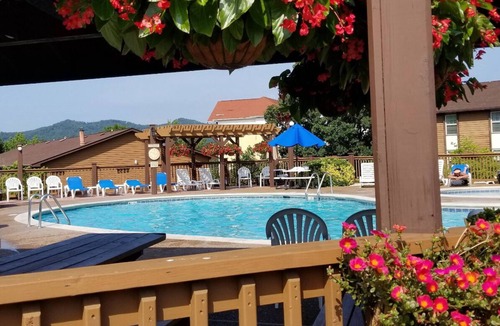 Pigeon Forge Resort | 1BR Suite - Oakmont Resort