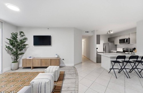 Aventura Apartment | 2 BD/2 BA/The Yacht Club at Aventura (8-108)