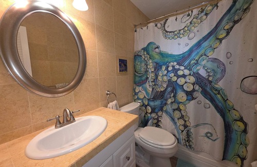 Englewood House | 2 Bedroom 2 Bathroom House with Beach and Bay Access