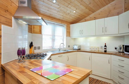 Raywell Ski Chalet | 2 bedroom accommodation in Raywell, Beverley