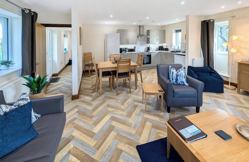 Bolton Le Sands Cottage | 2 bedroom accommodation in Bolton-Le-Sands, near Carnforth
